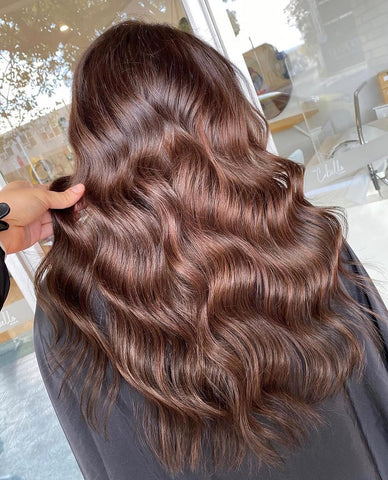 Such a dreamy warm, brown skin weft hair extensions by the incredible @thecabelloroom